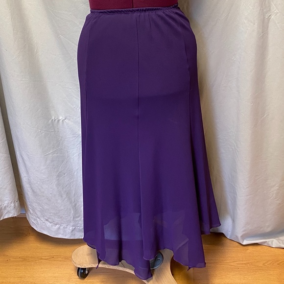 C.O.C. skirt and blouse evening wear - Picture 7 of 10